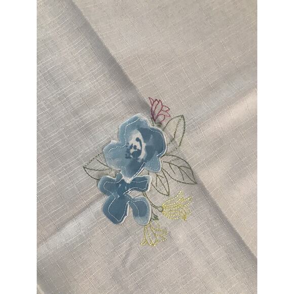 Vintage Embroidered Tablecloth Linen Scalloped Edges XL 103 X59 Floral cottage - Picture 5 of 9